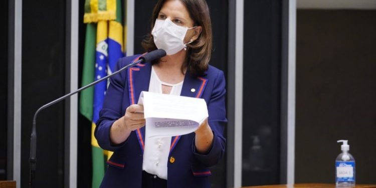 Câmara aprova medidas de proteção para crianças vítimas de violência doméstica