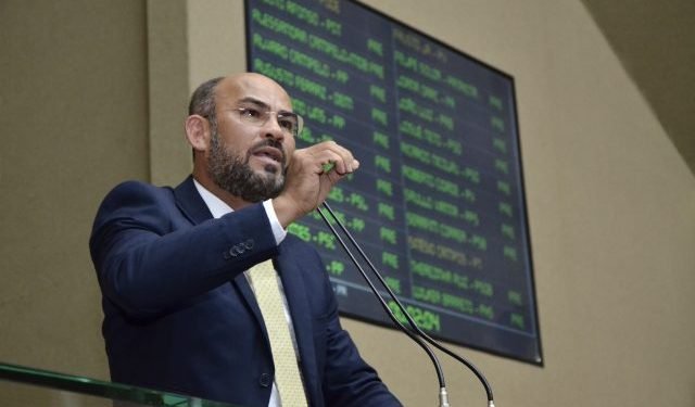 Deputado Cabo Maciel destaca curso de produção de farinha realizado pelo Idam, em Tabatinga