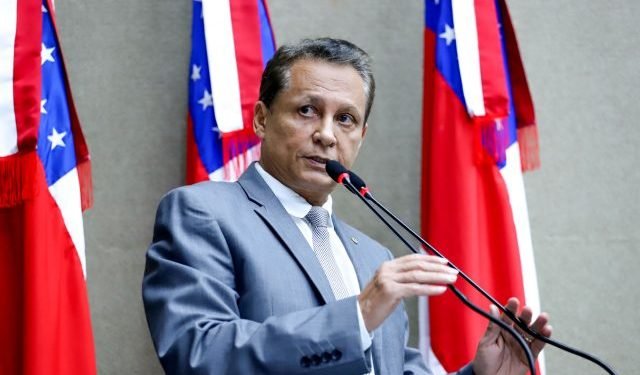 Adjuto Afonso pede apoio da bancada federal para aprovação de projeto que beneficia microempreendedor