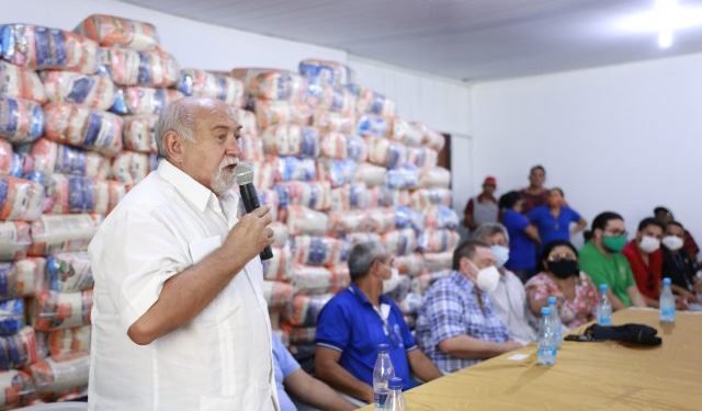 Belarmino Lins destaca entrega de cestas básicas e revitalização da pista de Novo Aripuanã