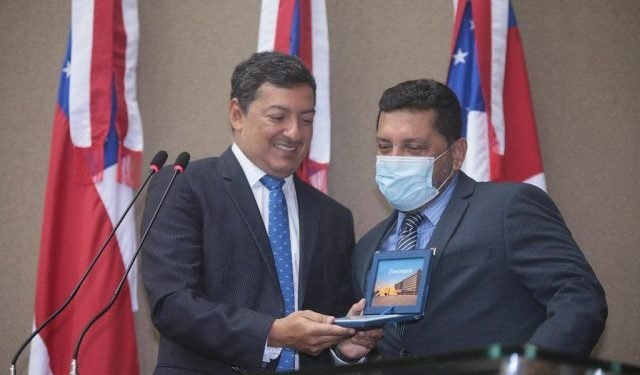 Igreja Internacional Ágape recebe homenagem da Assembleia Legislativa