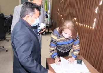 Deputados assinam criação da CPI da Amazonas Energia, na Assembleia Legislativa