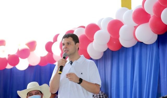 Saullo Vianna envia 103 requerimentos solicitando saneamento, segurança e asfalto à Parintins