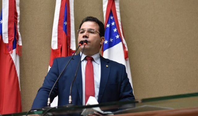 Wilker Barreto critica gastos do Governo do Amazonas com jatinho executivo desde 2019