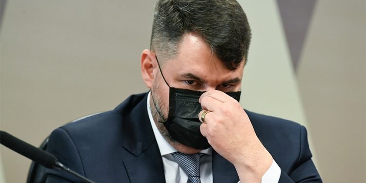 Após silêncio reiterado, advogado da Precisa passa a ser investigado pela CPI