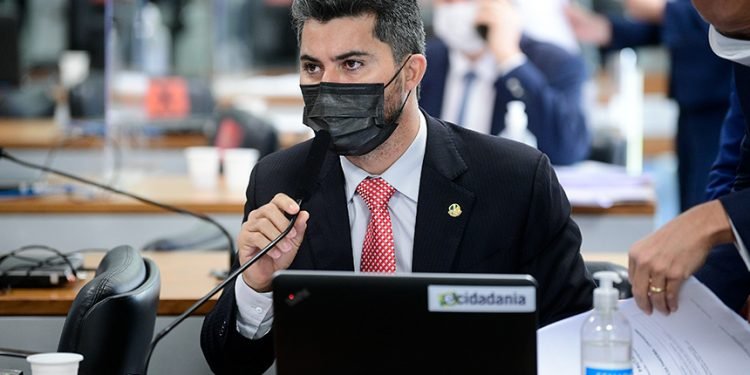 Cotas nas universidades para estudantes que moram em abrigos na pauta da CDH