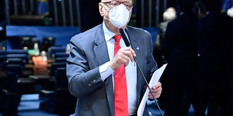 Esperidião Amin solicita debate sobre centralização da apuração de votos