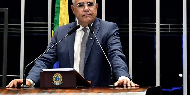 Girão pede que Senado analise pedido de impeachment de Alexandre de Moraes
