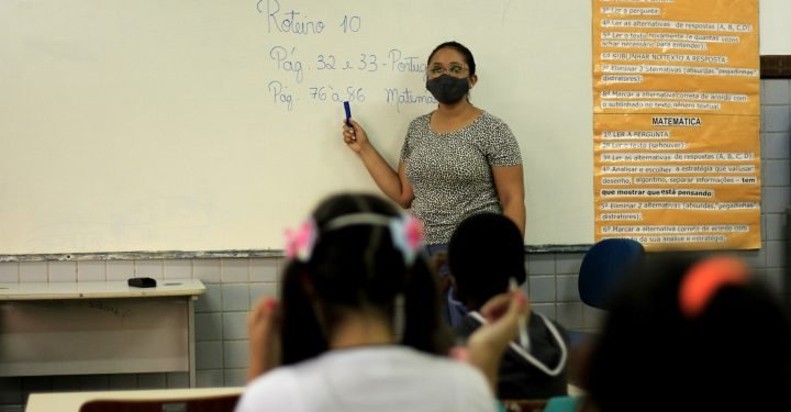 Prefeitura convoca 85 professores classificados em PSS de Ciências e de Matemática para atuarem em escolas da Semed