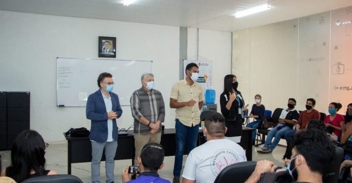 Artistas manauenses são valorizados pela prefeitura