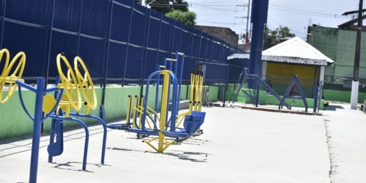 Hoje a comunidade está muito feliz: Reformas do Campo do Teixeirão e Arena do Monte avançam e população comemora