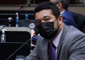 Fransuá defende a inclusão do tema igualdade racial no ensino público municipal