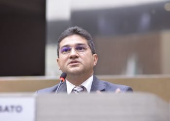 Concurso vai suprir falta de profissionais da saúde em Manaus, afirma Jander Lobato