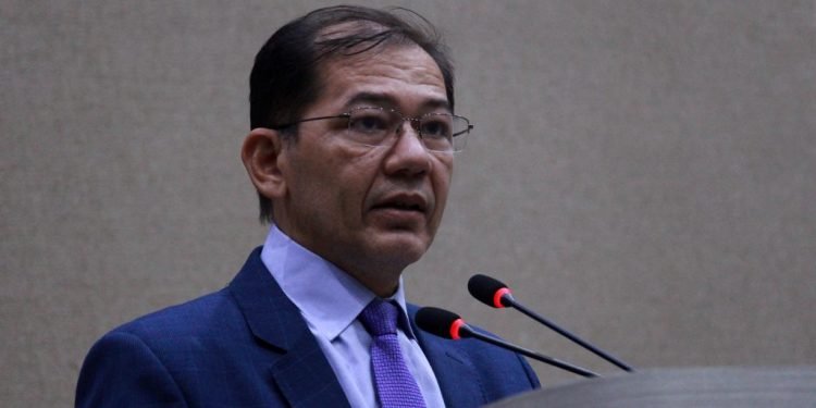 Kennedy Marques apresenta projeto para descarte consciente de lixo doméstico