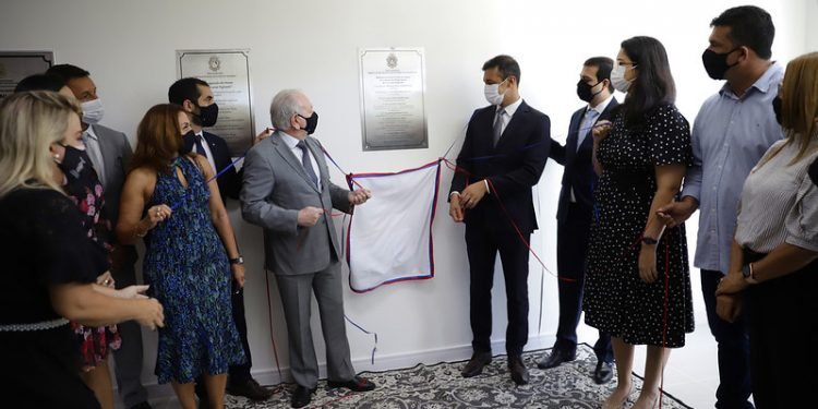 Revitalização do Fórum de Justiça da Comarca de Manacapuru é entregue com a presença de autoridades do Sistema de Justiça e do Município