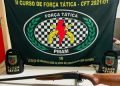 Força Tática da PMAM apreende em Benjamin Constant arma de fogo abandonada por infratores