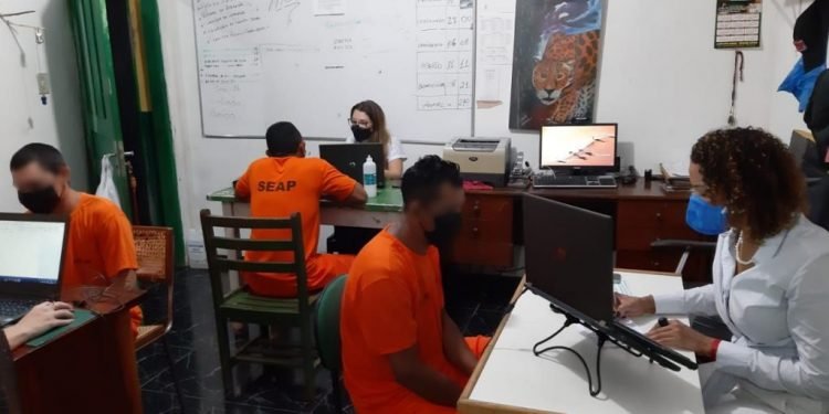 Detentos da Unidade Prisional de Maués recebem mutirão jurídico da Defensoria Pública do Estado