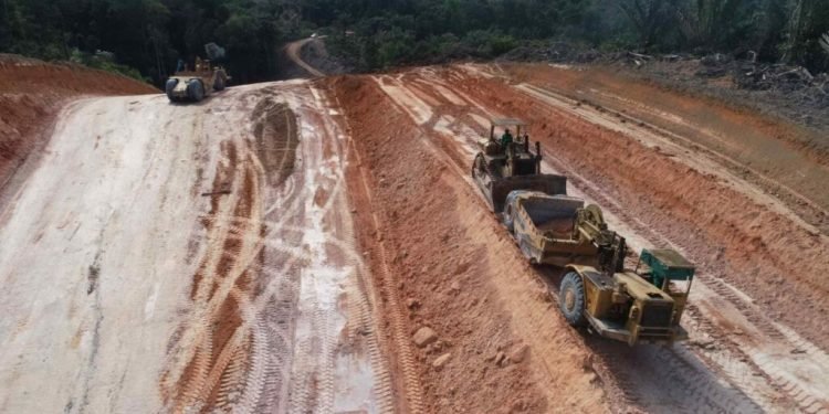 Governo do Amazonas avança com a construção do Anel Viário Leste