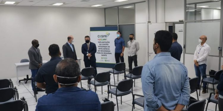 Secretário Mansur visita Centro de Inteligência Regional