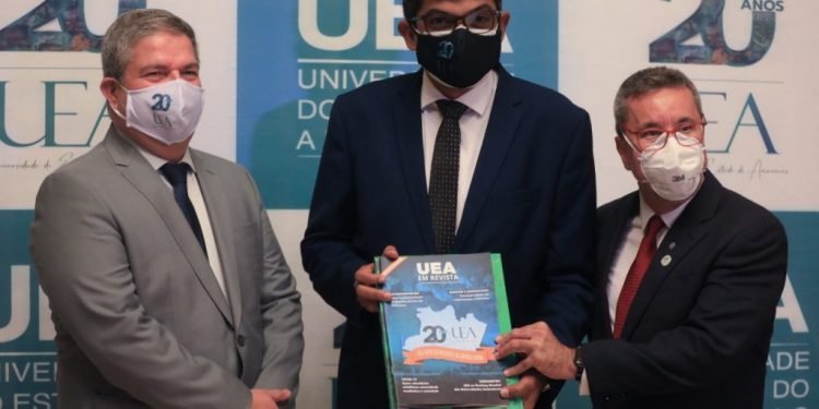 Legado de 20 anos da UEA para a cultura e educação superior do Amazonas é celebrado com arte