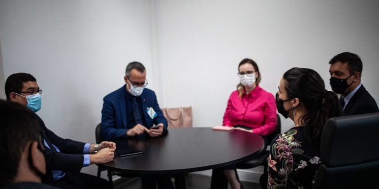 Reunião na 2.ª VEP discute situação de presos provisórios de Iranduba e Manacapuru