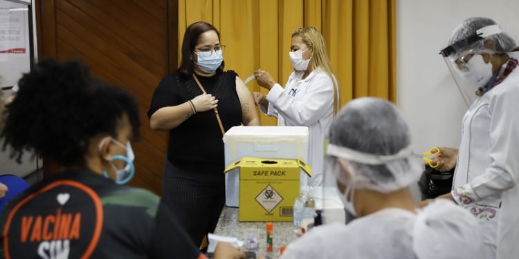 Fórum Azarias Menescal recebe a campanha interna de vacinação contra H1N1 nesta sexta-feira (20), último dia da ação de saúde organizada pela Sesis/TJAM