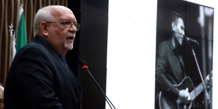 Wallace Oliveira lamenta aumento da violência com trabalhadores de Manaus