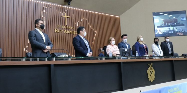 Cetam é homenageado na Aleam pelos seus 18 anos de contribuição à educação do Amazonas