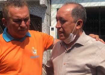 Professor Samuel acompanha mutirão de limpeza no último dia da ação no Santo Agostinho