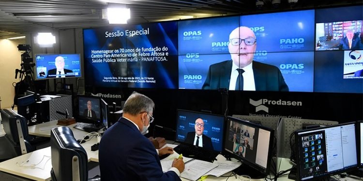 Senado comemora os 70 anos de combate à febre aftosa na América do Sul e Panamá