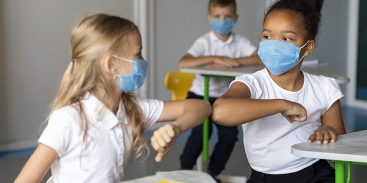 CDR debate educação como estratégia para redução das desigualdades