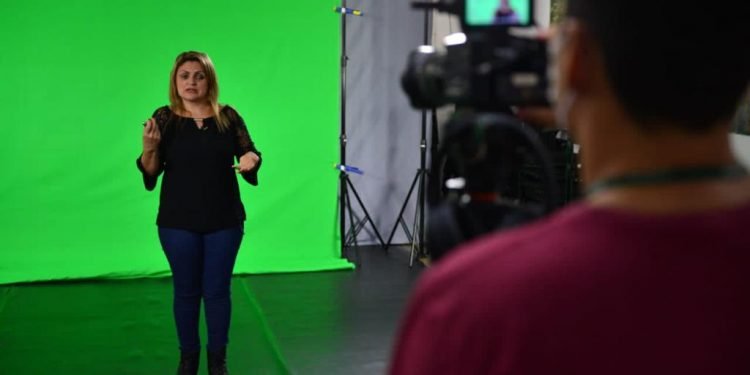 Oficinas de dança e de montagem de portfólio artístico são oferecidas pelo Liceu Claudio Santoro