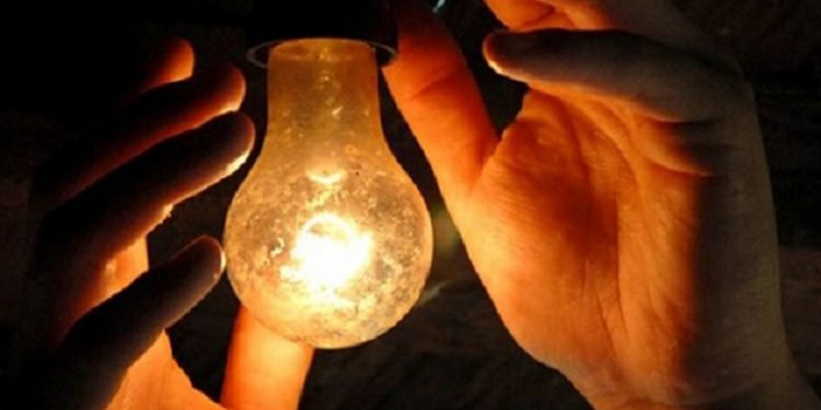 Inscrição automática na tarifa social de energia elétrica segue para sanção