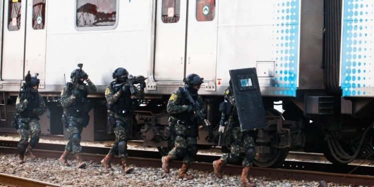 Comissão que discute projeto sobre ações contraterroristas tem audiência nesta quinta