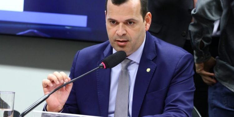 Especialistas são contra simplificação de CNH para motociclistas de cidades menores