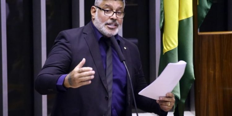 Comissão aprova a criação de núcleos para conscientizar homens com perfil violento