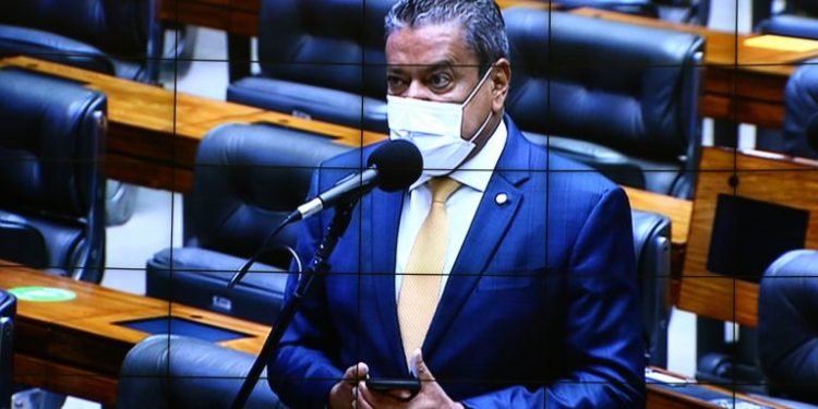 Câmara rejeita recurso e confirma envio ao Senado de projeto sobre honorários periciais