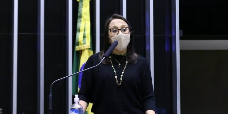 Câmara pode votar reforma eleitoral em 2º turno na terça-feira