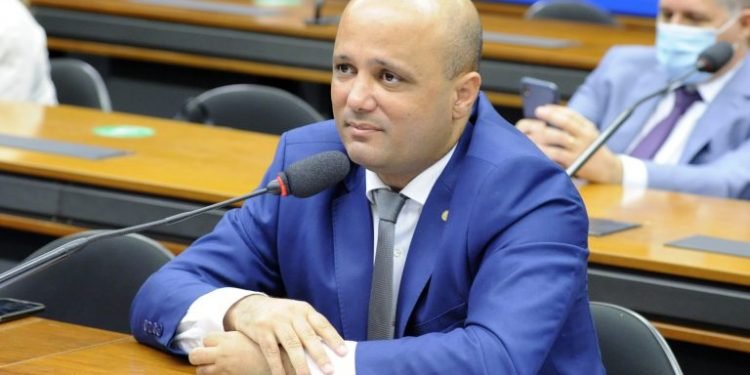 Debatedores pedem mais clareza em proposta de legislação contra o terrorismo