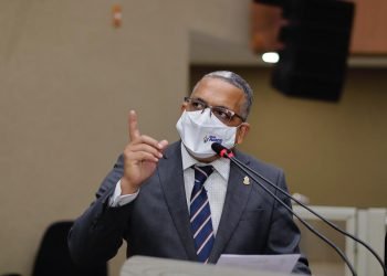 Marcio Tavares destaca rotina de fiscalização em bancos para cumprimento da Lei das Filas