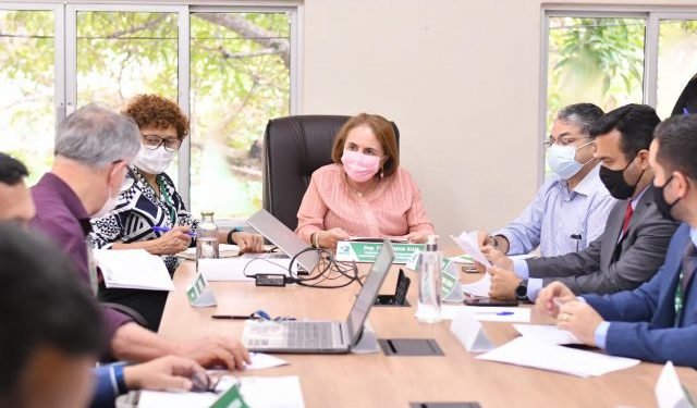 Therezinha Ruiz vai reunir GT dos Flutuantes para debater regularização na orla do Tarumã