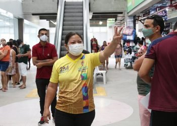 Voluntária é exemplo de dedicação ao serviço público