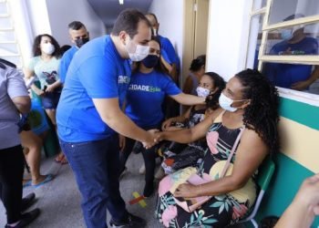 Projeto do deputado Roberto Cidade promove 1,2 mil atendimentos na Compensa