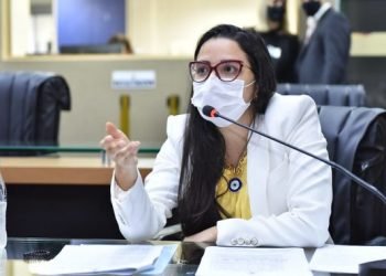 Deputada Dra. Mayara ressalta prevenção à depressão, uma das principais causas do suicídio