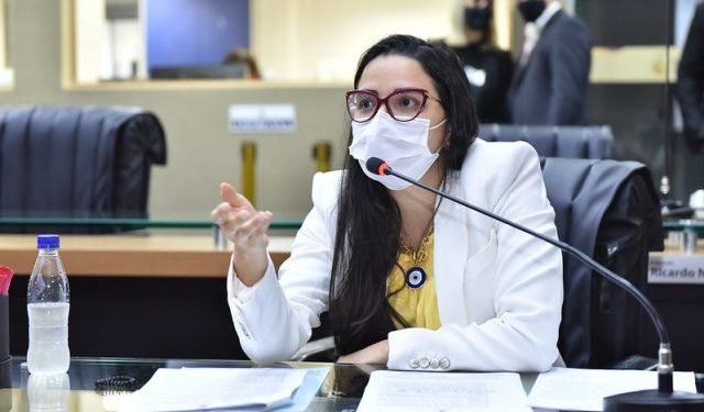 Deputada Dra. Mayara ressalta prevenção à depressão, uma das principais causas do suicídio