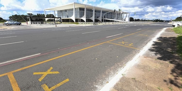 Bolsonaro veta criação de federação de partidos políticos