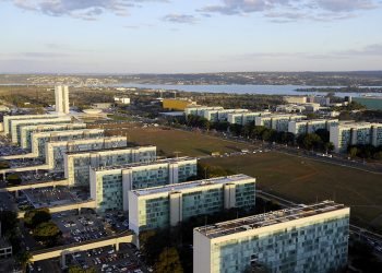 Orçamento 2022: Defesa e Ciência ganham investimentos; Saúde e Desenvolvimento perdem