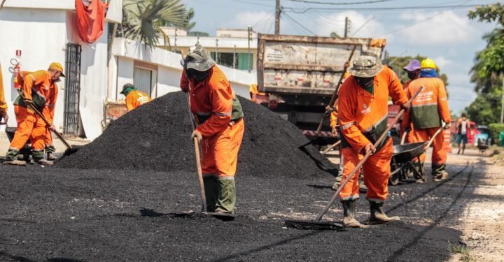 Prefeitura de Manaus intensifica trabalhos de infraestrutura na zona Centro- Oeste