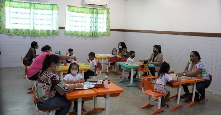 Escola da Prefeitura de Manaus apresenta trabalhos pedagógicos do Procurumim