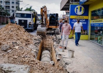 Após implantar rede de drenagem, Prefeitura de Manaus vai recapear trecho da avenida Tancredo Neves